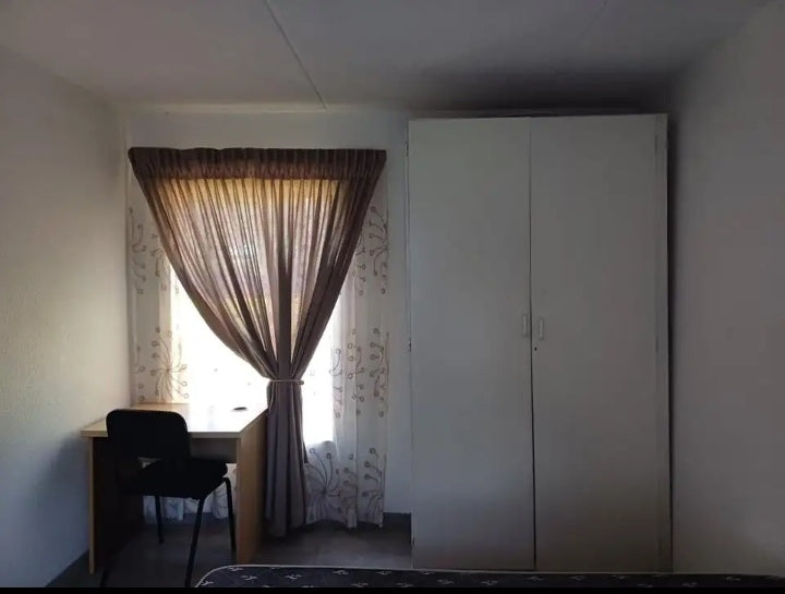 Flat to rent in Westdene