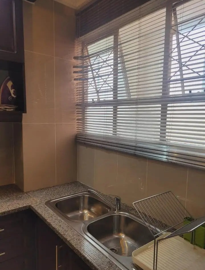 Flat to rent in Montclair