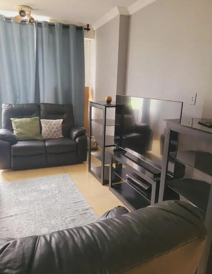 Flat to rent in Montclair