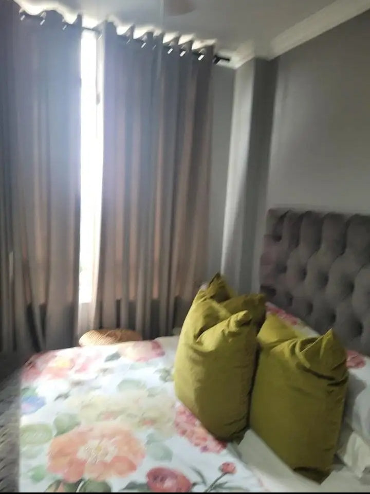 Flat to rent in Montclair
