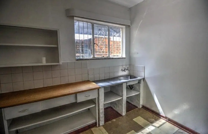 Flat to rent in Kempton Park Central
