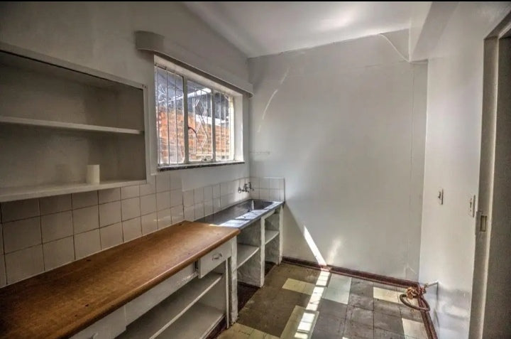 Flat to rent in Kempton Park Central