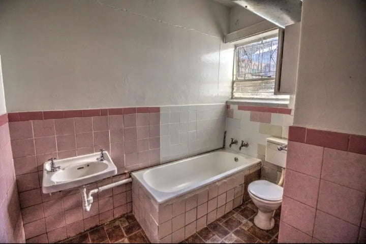 Flat to rent in Kempton Park Central