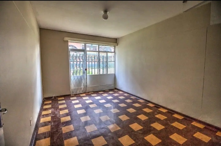 Flat to rent in Kempton Park Central