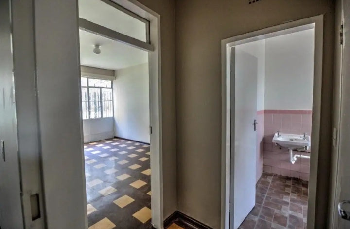 Flat to rent in Kempton Park Central