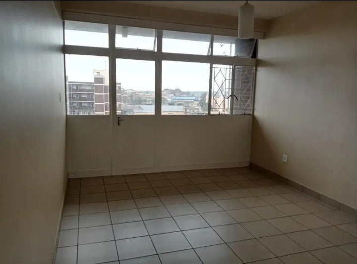 Flat to rent in Gemiston Central