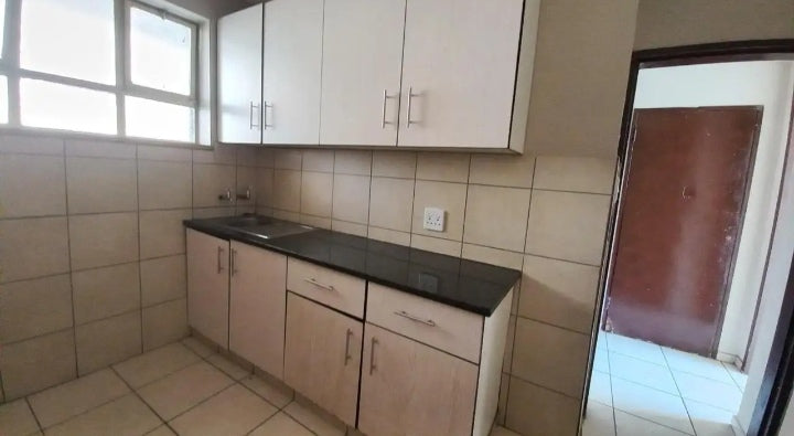Flat to rent In Gemiston Central