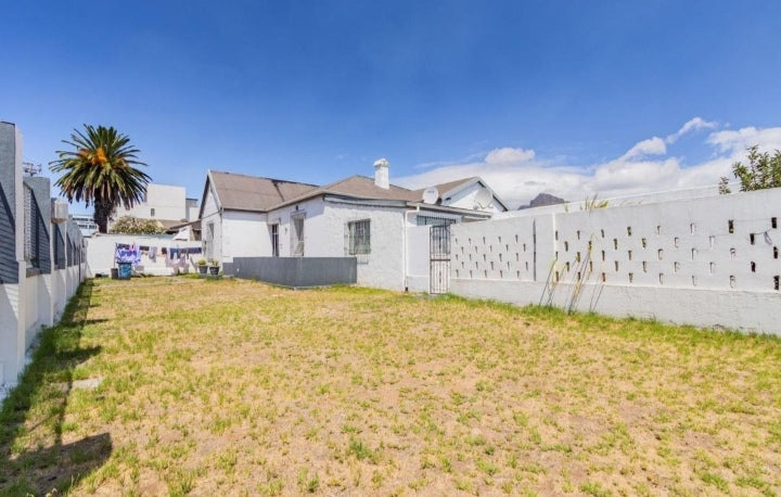 Flat to rent in Maitlands