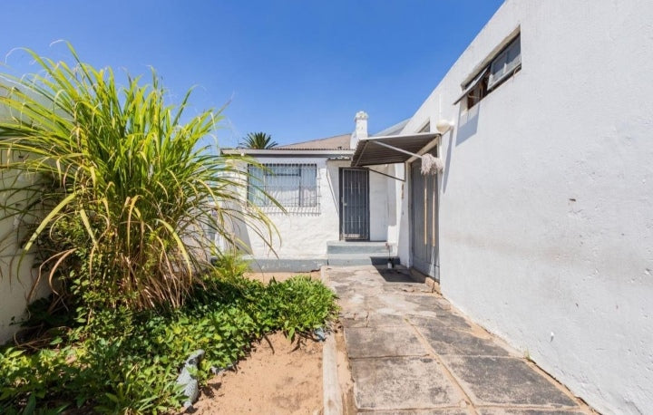 Flat to rent in Maitlands