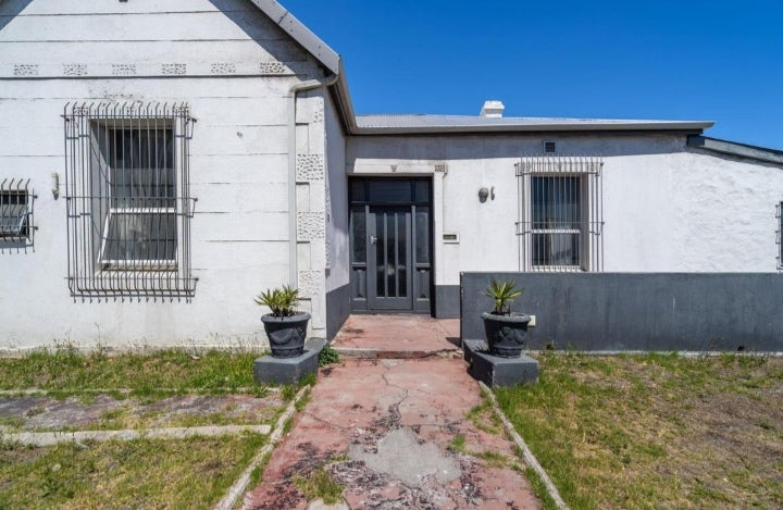 Flat to rent in Maitlands