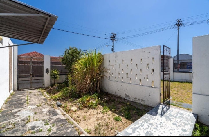 Flat to rent in Maitlands