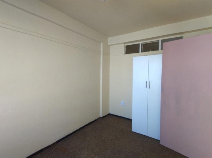 Flat to rent in South Beach