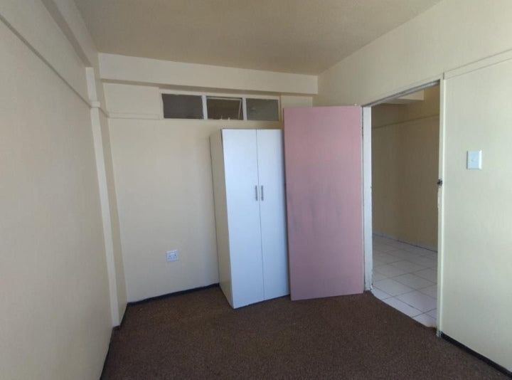 Flat to rent in South Beach