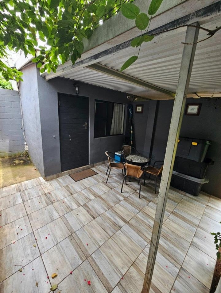Flat to rent in Durban North