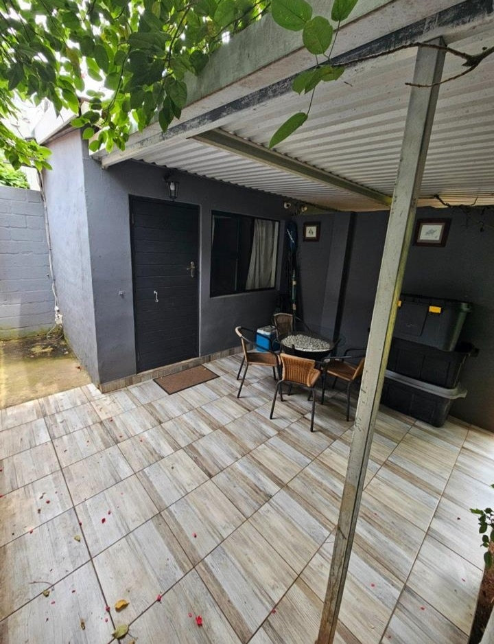 Flat to rent in Durban North