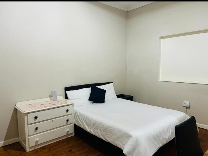 Flat to rent in Rondebosch