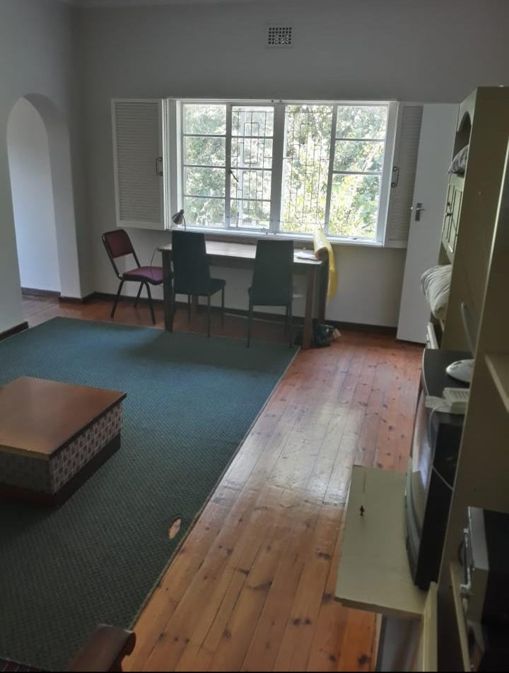 Flat to rent in Rondebosch