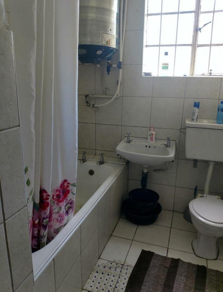 Flat to rent in Rondebosch