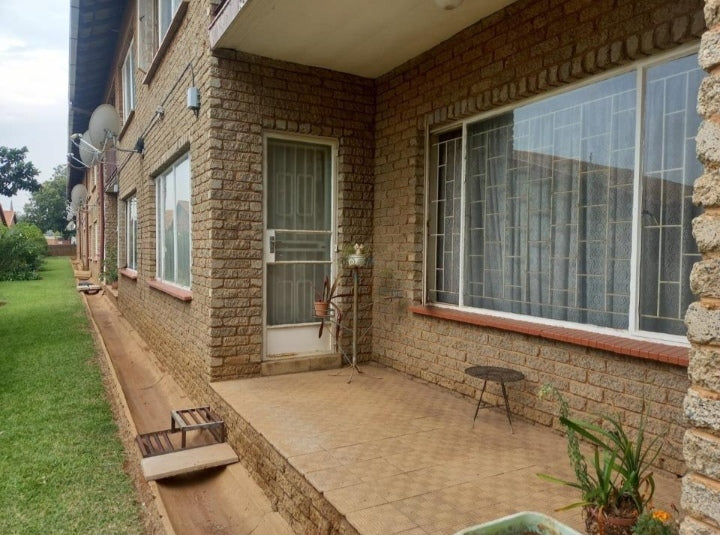 Flat to rent in Randfontein South