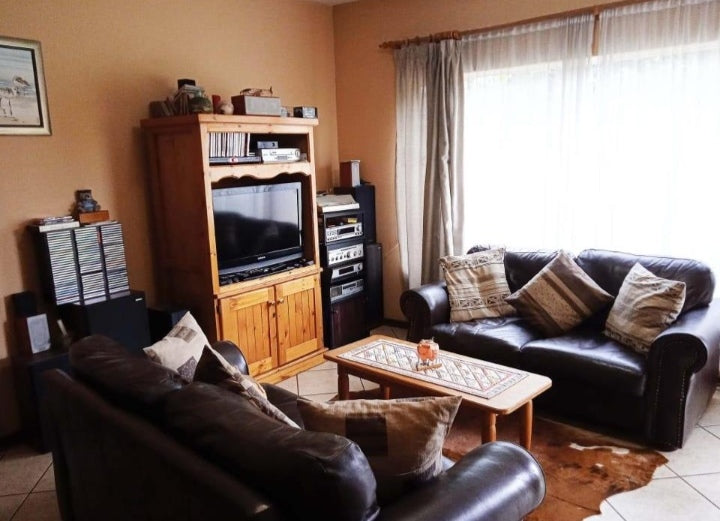 Flat to rent in Randfontein South