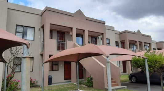 Flat to rent in Oakglen