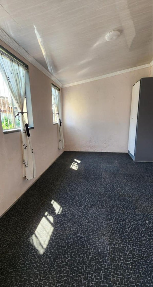 Flat to rent in Homelake