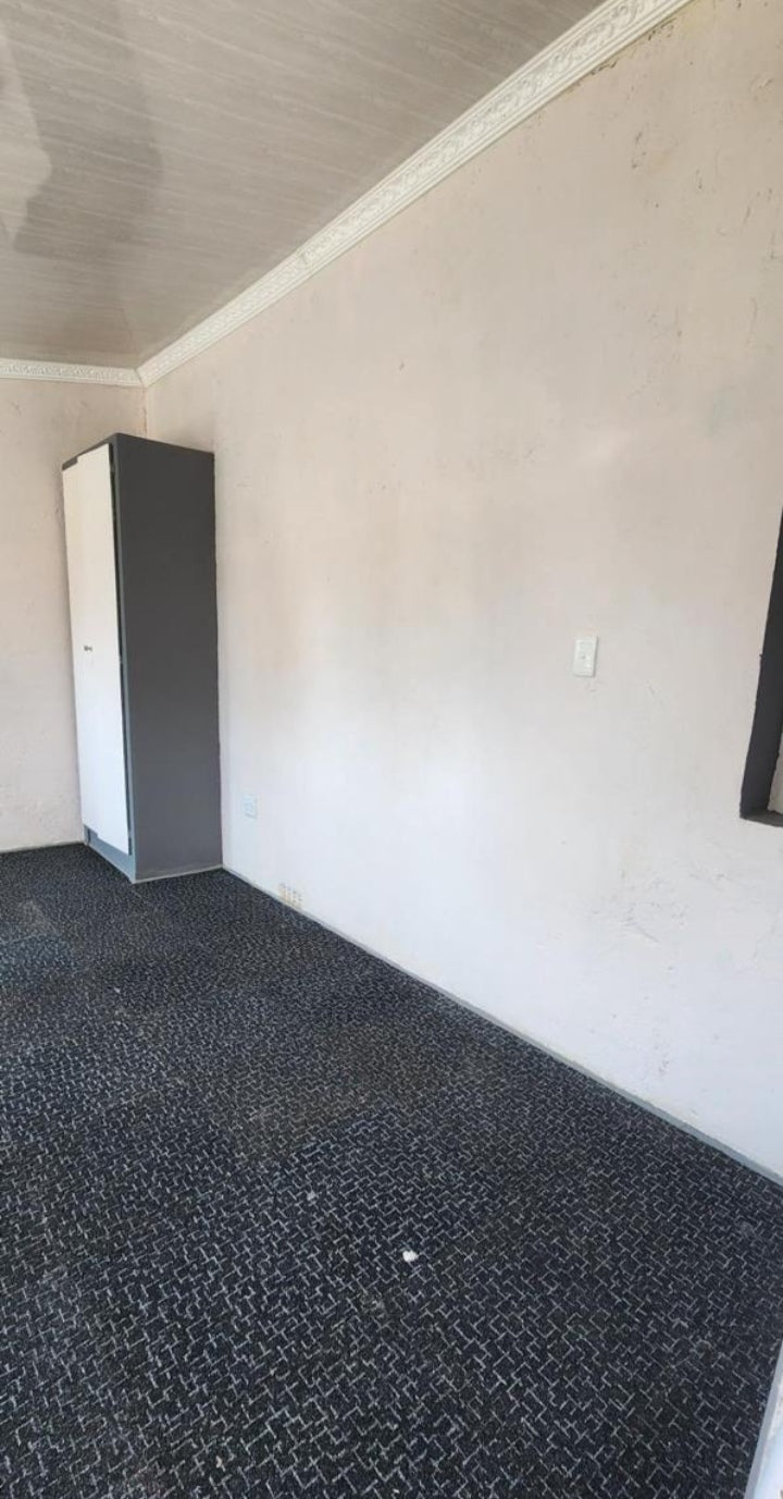 Flat to rent in Homelake