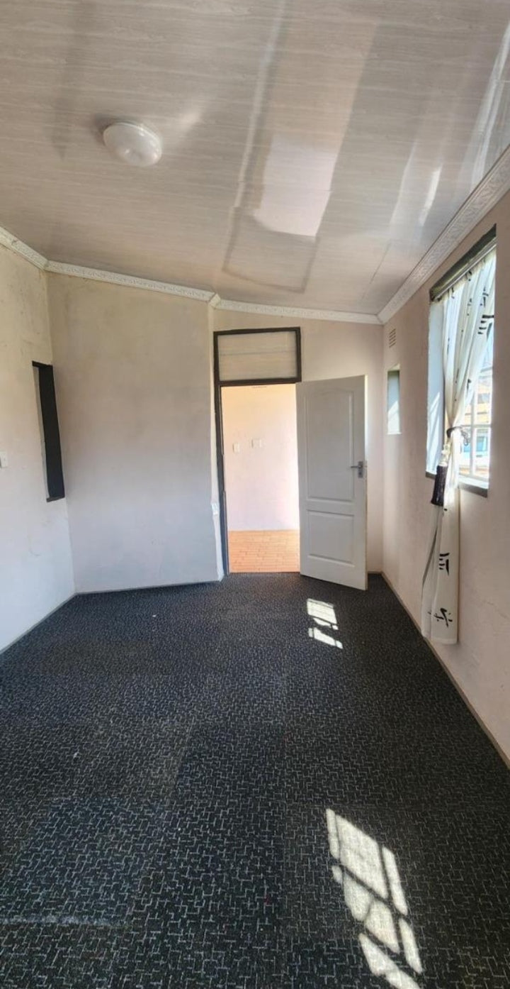 Flat to rent in Homelake