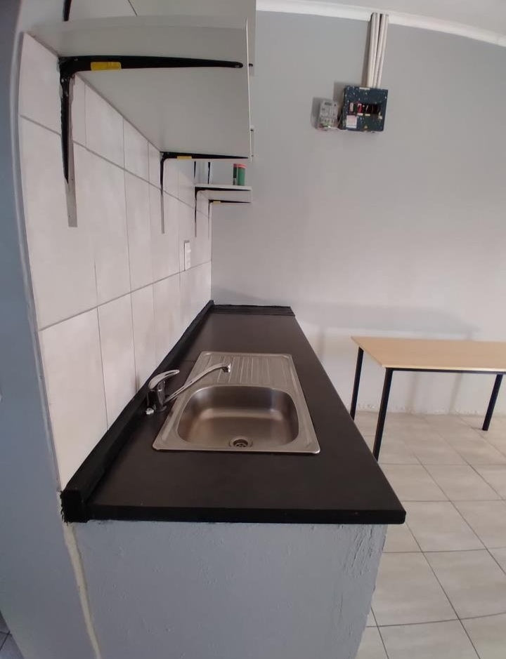 Flat to rent in Ottery
