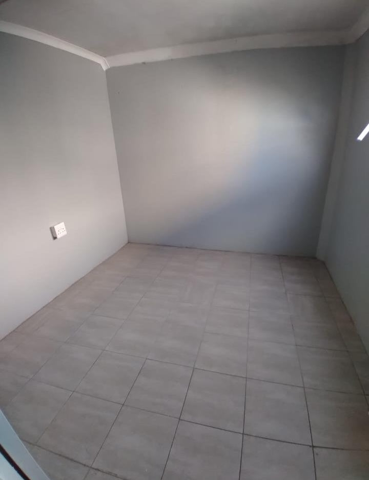 Flat to rent in Ottery