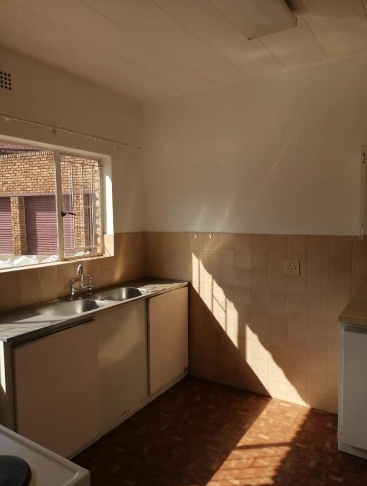 Flat to rent in Greenhills
