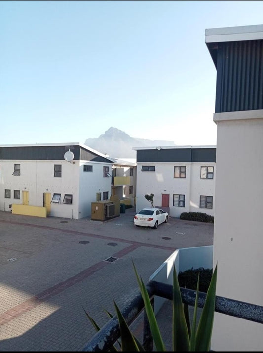 Flat to rent in Maitlands