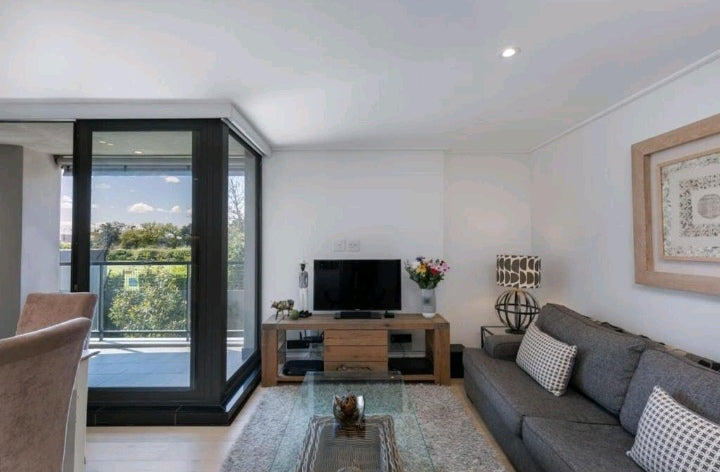 Per Night Central Southern Suburbs Luxury Leafy Village Neighborhood