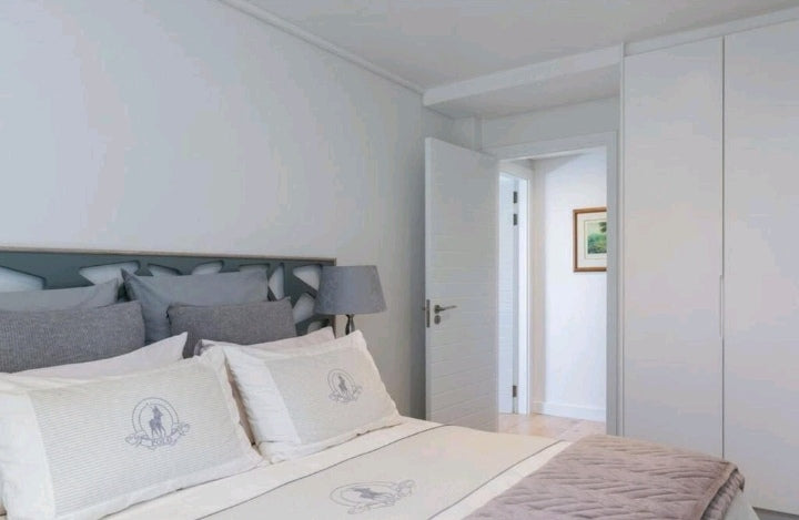 Per Night Central Southern Suburbs Luxury Leafy Village Neighborhood