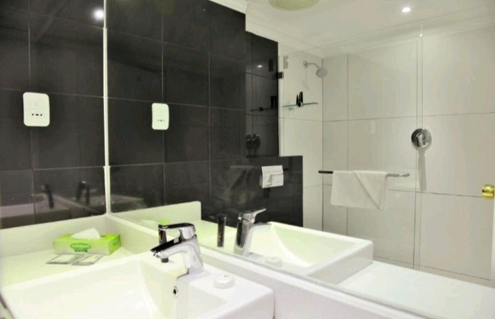 Per Night Captonian - Halal