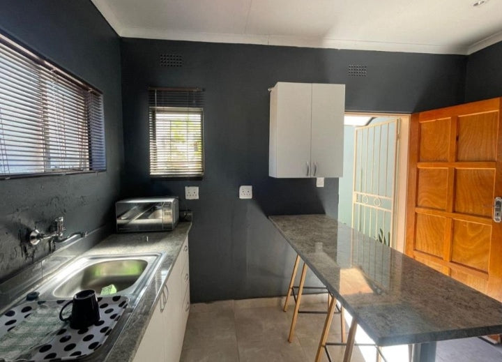 Flat To Rent In Moregloed
