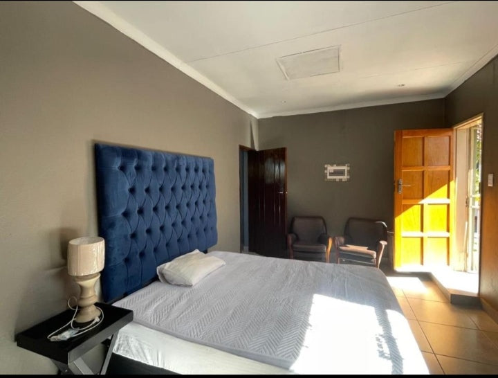 Flat To Rent In Moregloed