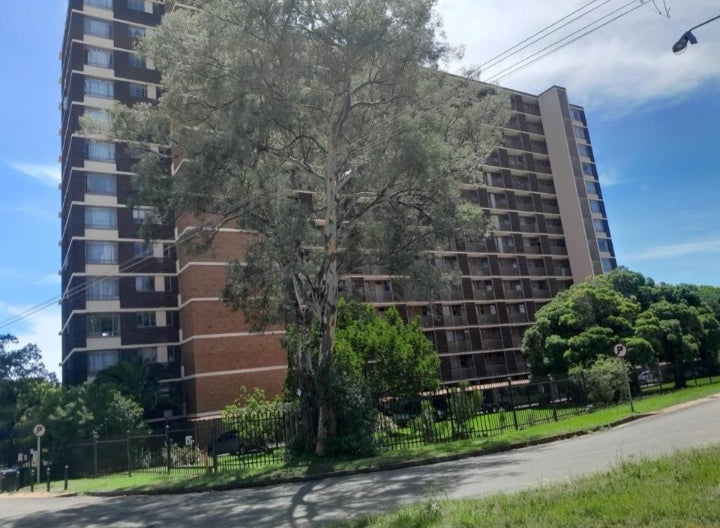 Flat To Rent In Weavind Park