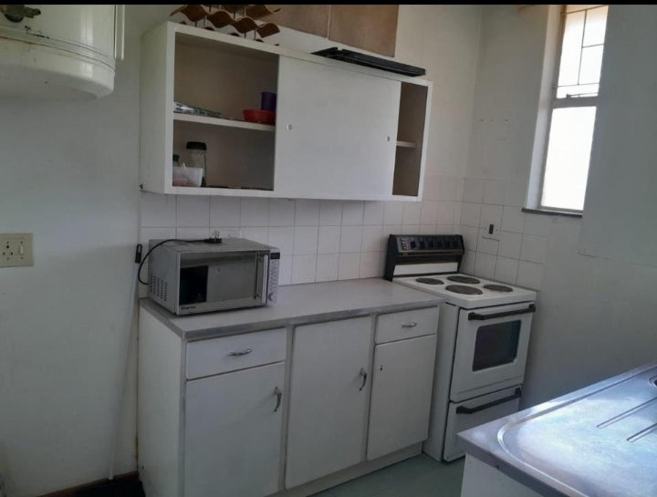 Flat To Rent In Weavind Park