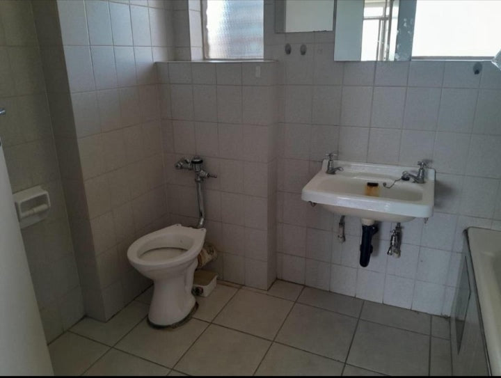 Flat To Rent In Weavind Park