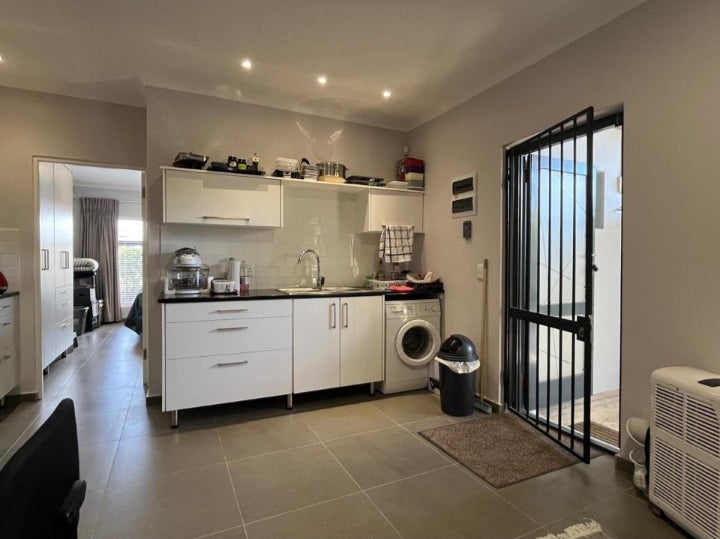 Flat To Rent In Door De Kraal
