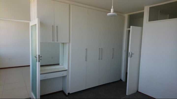 Flat To Rent In Goodwood Contral