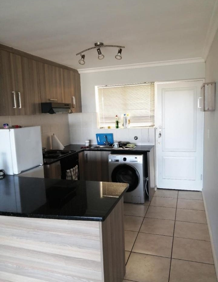 Flat To Rent In Muizenburg