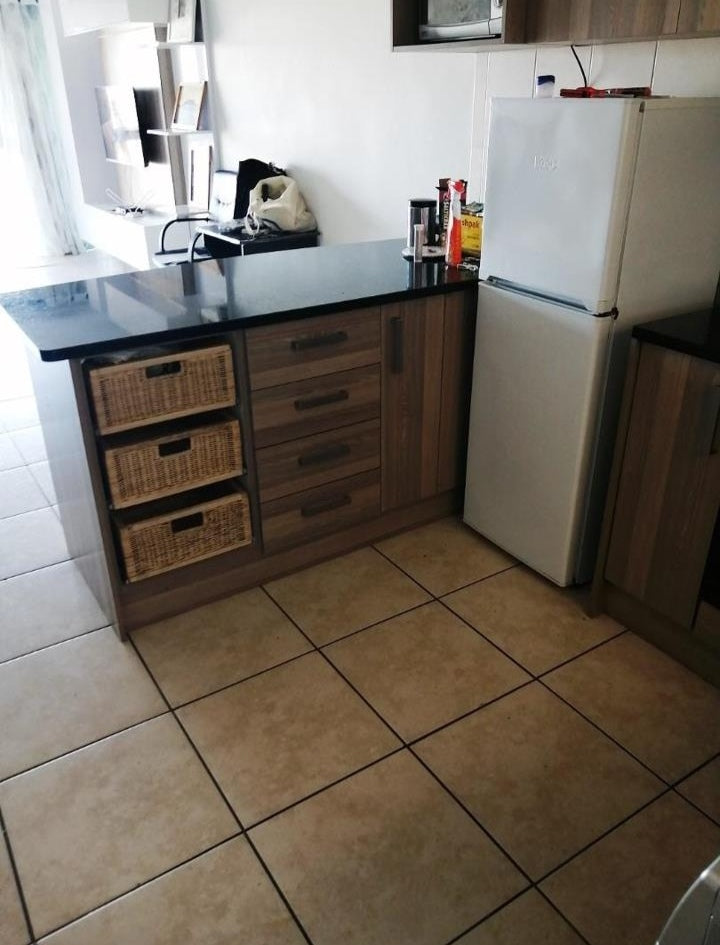 Flat To Rent In Muizenburg