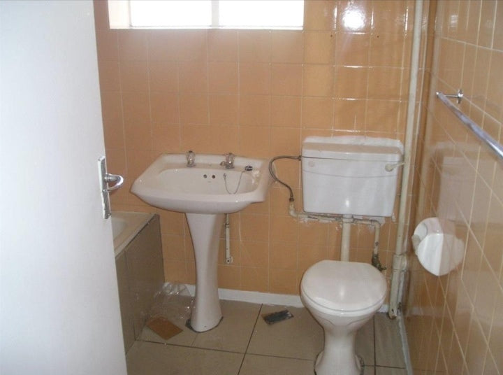 Flat to rent in Towerby