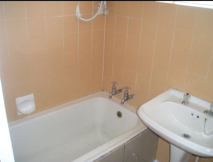 Flat to rent in Towerby
