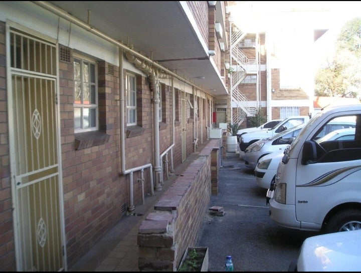 Flat to rent in Towerby