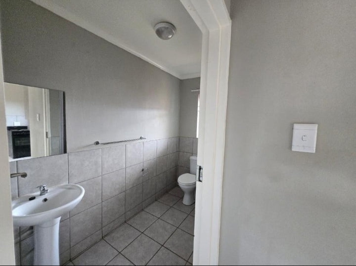 Flat To Rent In Sky City