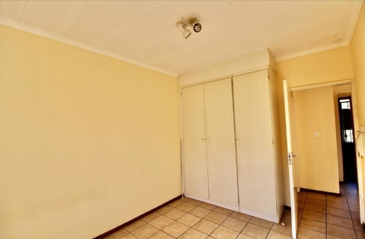 Flat To Rent In Ravenswood