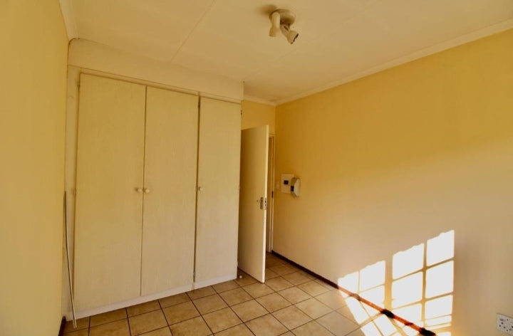 Flat To Rent In Ravenswood